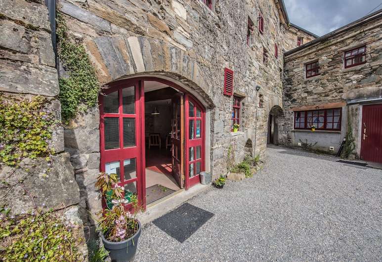 Dormitory -  12 beds (Shared/Mixed)